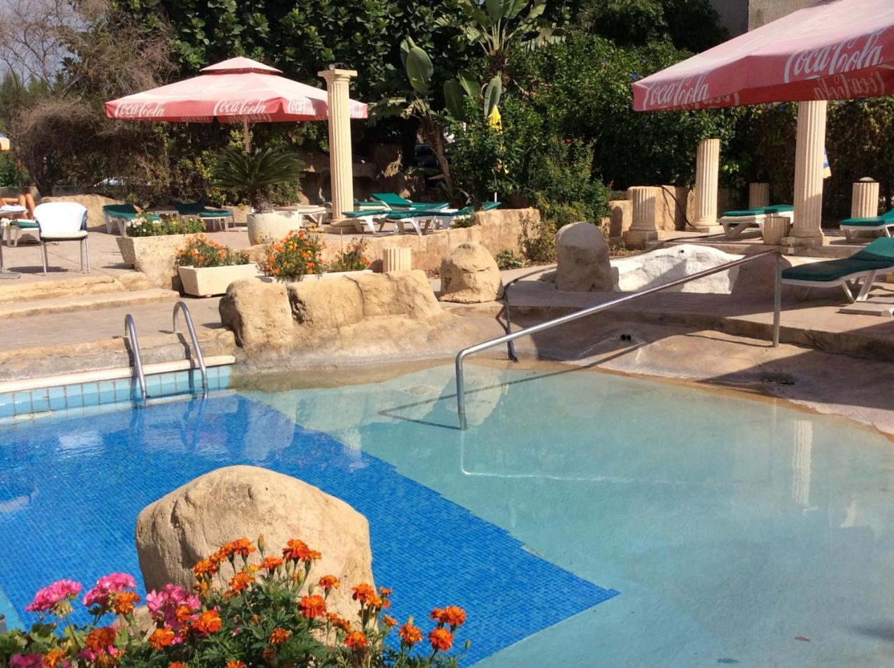 Aparthotel Kings Annex Paphos Exterior foto