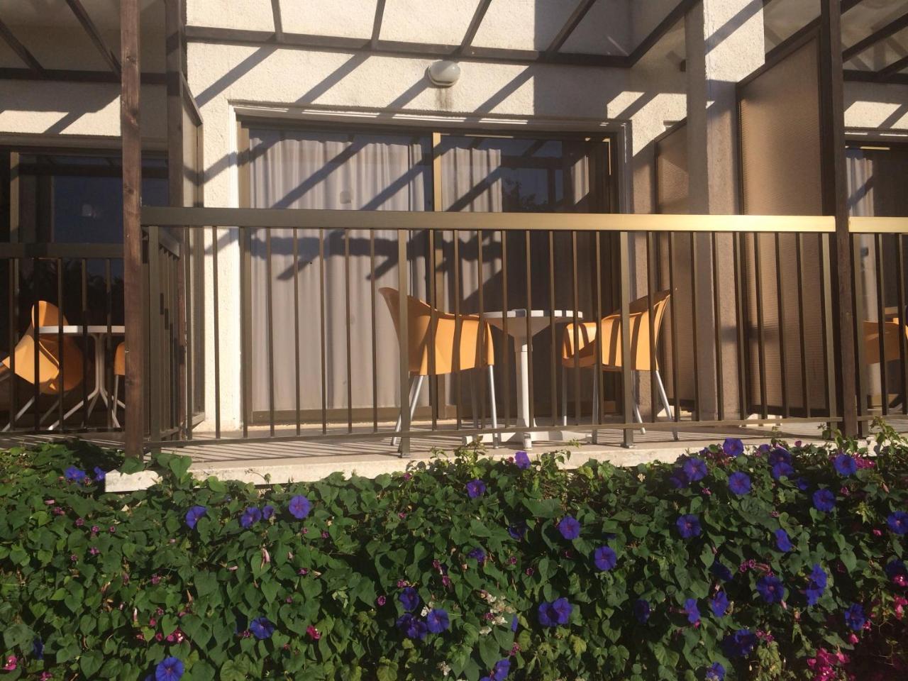 Aparthotel Kings Annex Paphos Exterior foto