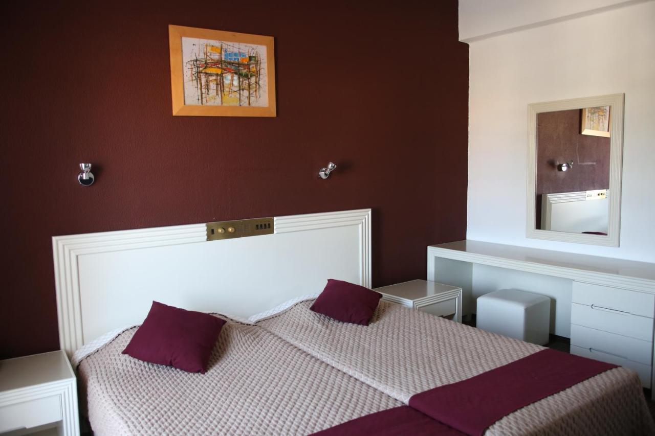Aparthotel Kings Annex Paphos Exterior foto