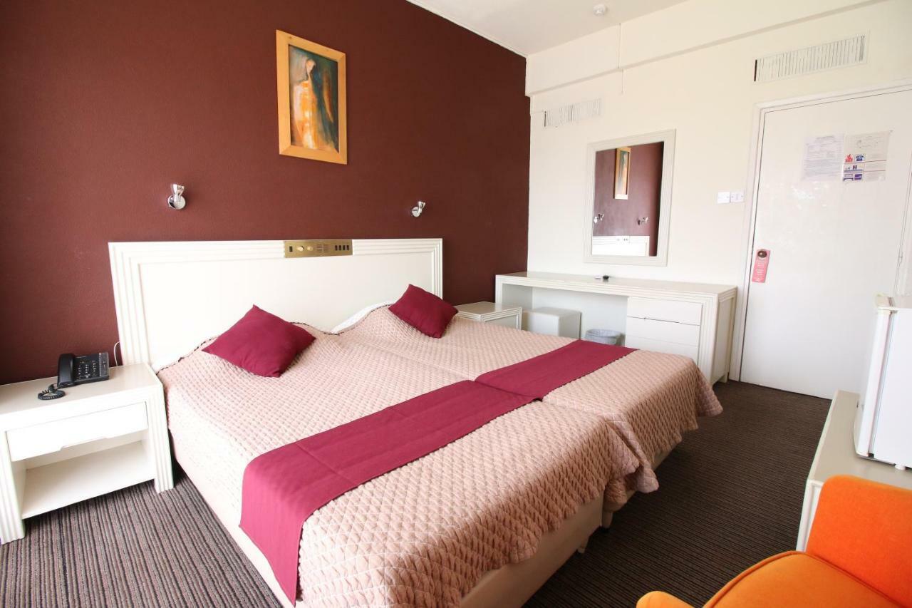 Aparthotel Kings Annex Paphos Exterior foto